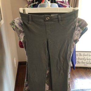 Grey jeggings 5/$25 when bundled